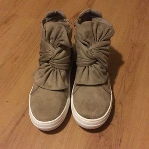 Sneaker Boots